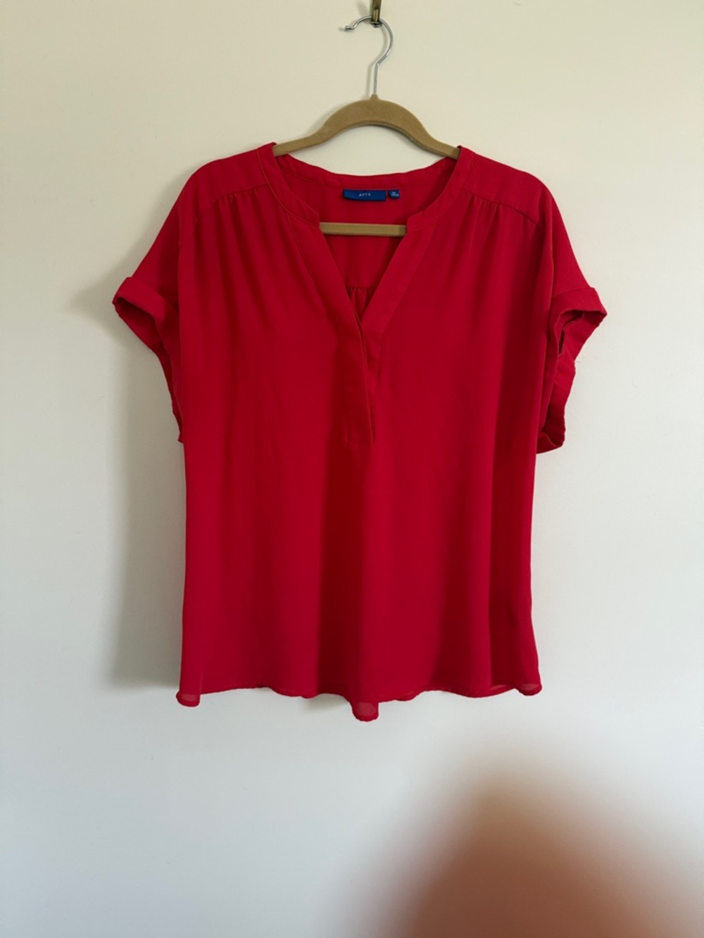 Apt. 9 Bright Red Split V-Neck Short Sleeve Blouse